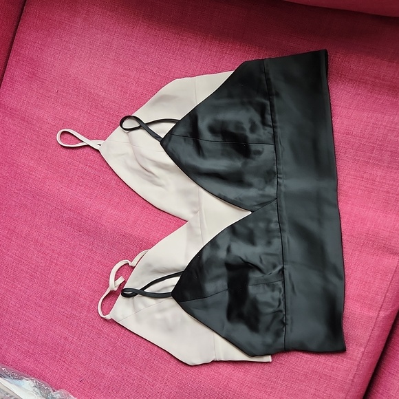 NWOT aritzia babaton aria top black M - Picture 3 of 8